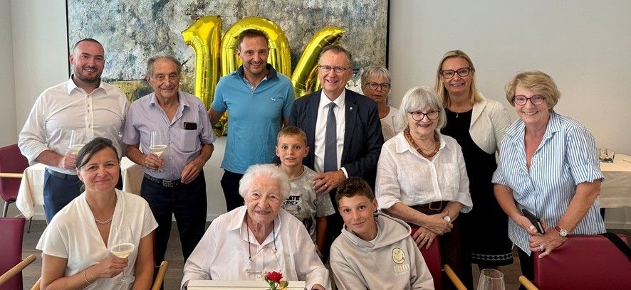 Betti Adamina compie 104 anni: quattro generazioni festeggiano la cittadina più longeva di Locarno